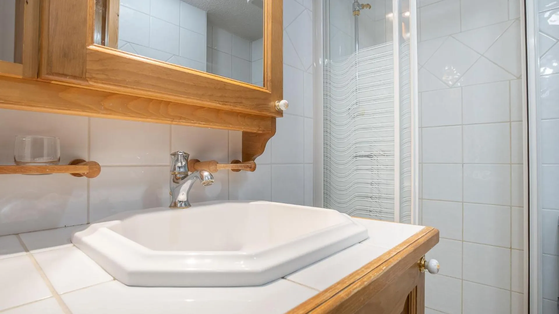 Apartment Les Hauts Des Chavants - By Interhome Les Houches 0*,